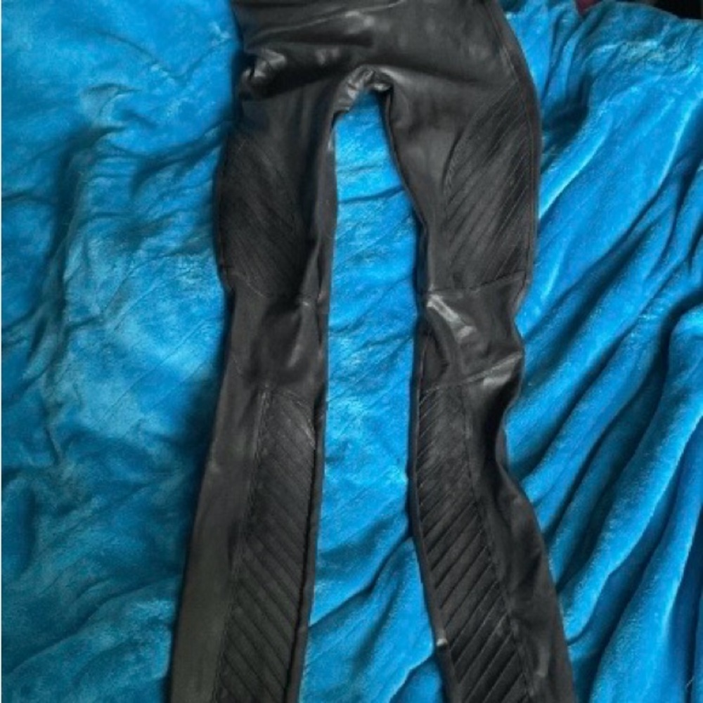 SPANX Black leather lace ok compression Leggings